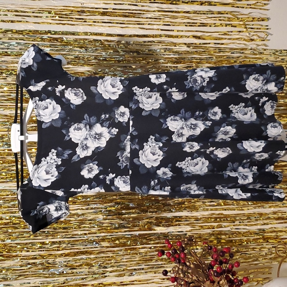 Girls Floral Dress by En Creme, Size M